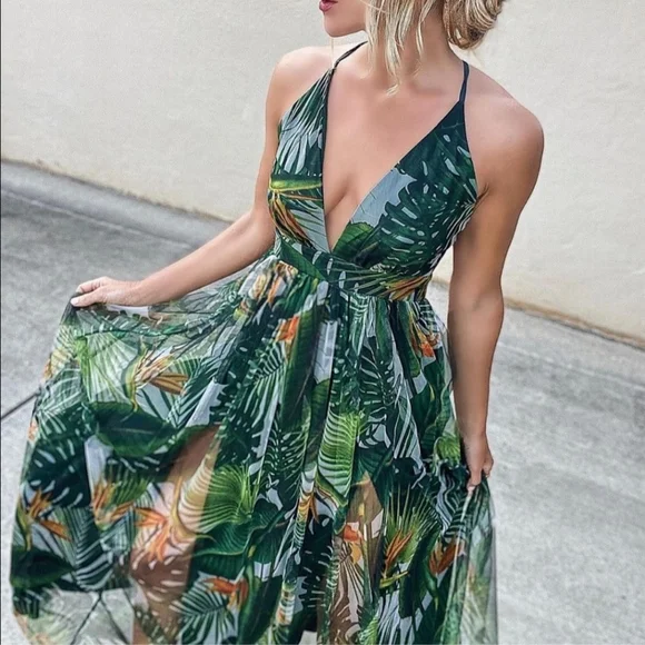 Vici Green Leaf Print Maxi Dress - Picture 2 of 3
